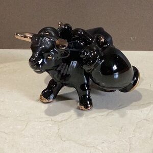 Vintage Black and Gold Bull with Urns salt & pepper set